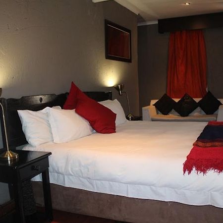 Flamboyant Guest Lodge Johannesburg Eksteriør billede