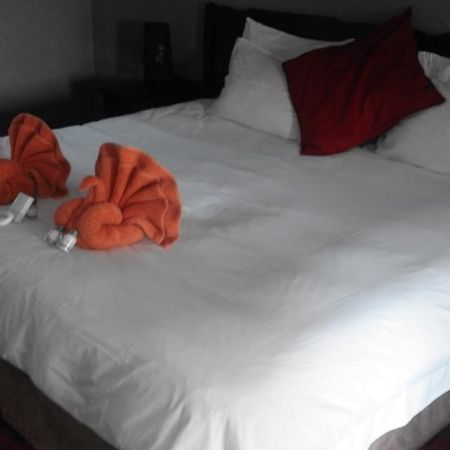 Flamboyant Guest Lodge Johannesburg Eksteriør billede