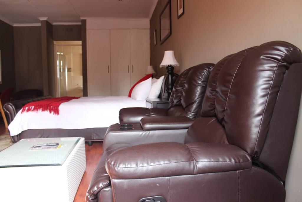 Flamboyant Guest Lodge Johannesburg Eksteriør billede