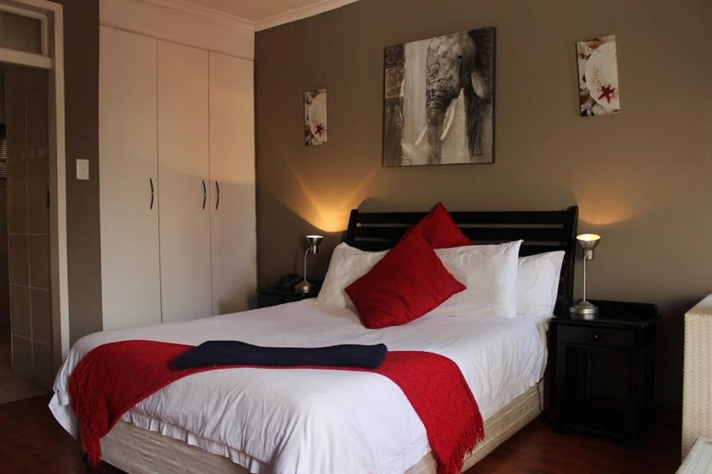 Flamboyant Guest Lodge Johannesburg Eksteriør billede