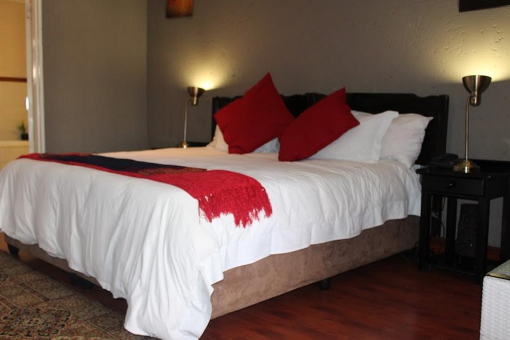 Flamboyant Guest Lodge Johannesburg Eksteriør billede